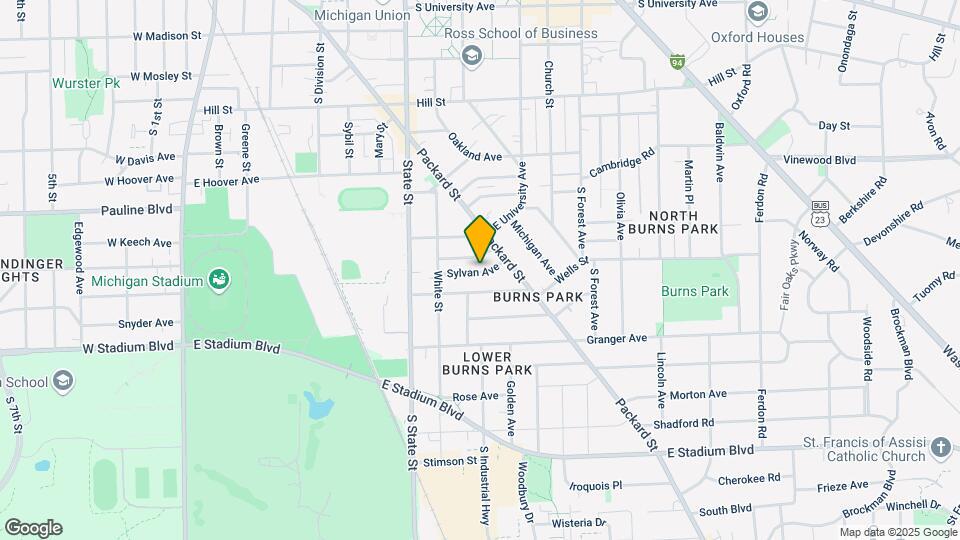 909 Sylvan Ave Mapa y Detalles de la Ubicación