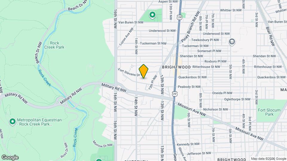 Pinnacle Apartments Mapa y Detalles de la Ubicación