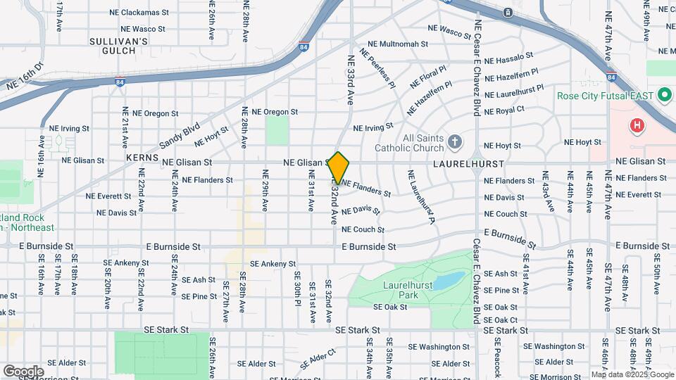 3205 NE Everett St Map and Location Details