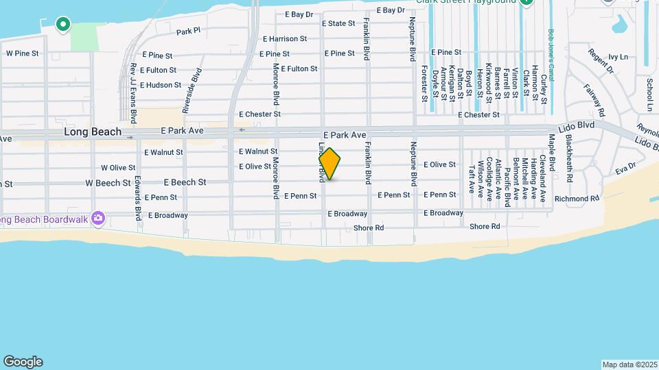 400 E Beech St Map and Location Details