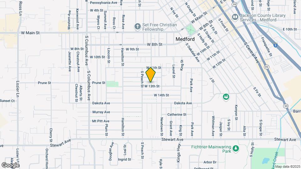 832 W 13th St Map and Location Details