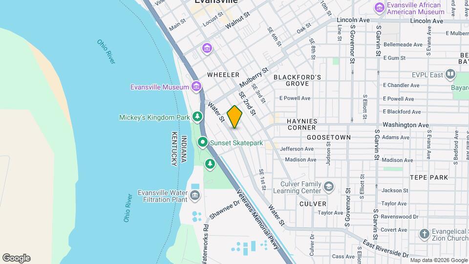 806 SE Riverside Dr Map and Location Details