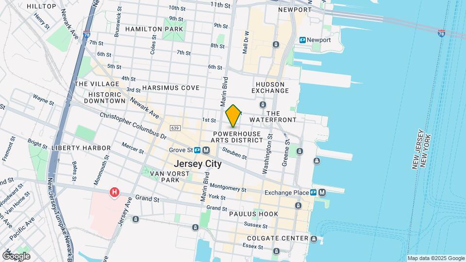 150 Bay St Map and Location Details