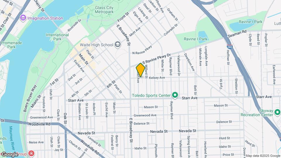 301 Parker Ave Map and Location Details