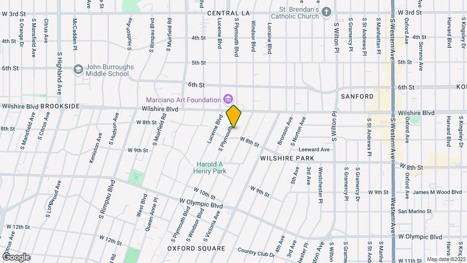 746-752 S Plymouth Blvd Map and Location Details