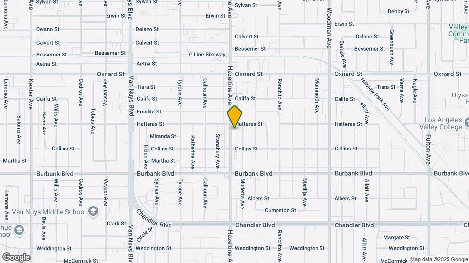 5742 Hazeltine Ave Mapa y Detalles de la Ubicación
