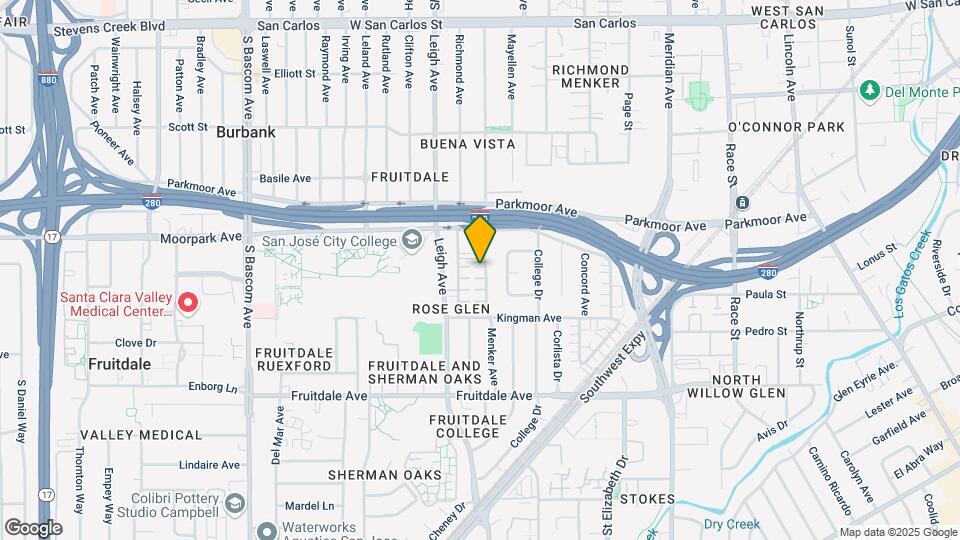 667-669 Menker Ave Mapa y Detalles de la Ubicación