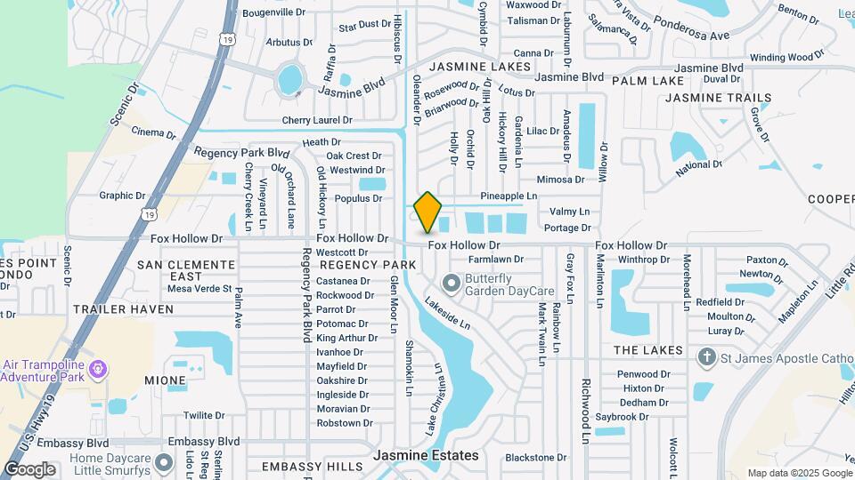 7525 Fox Hollow Dr Map and Location Details