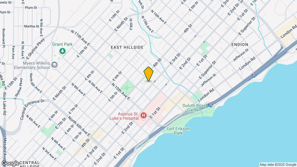 1127 E 3rd St Mapa y Detalles de la Ubicación