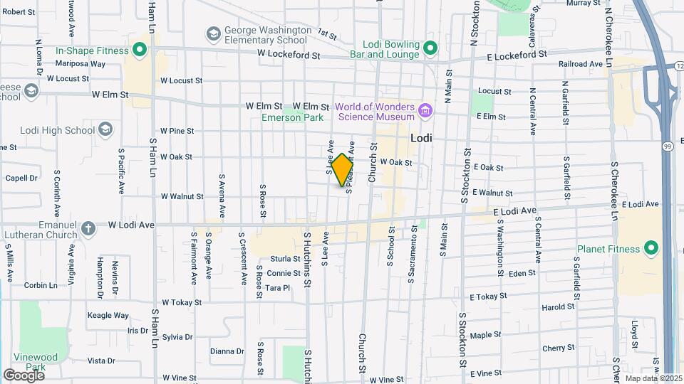 304 W Walnut St Map and Location Details