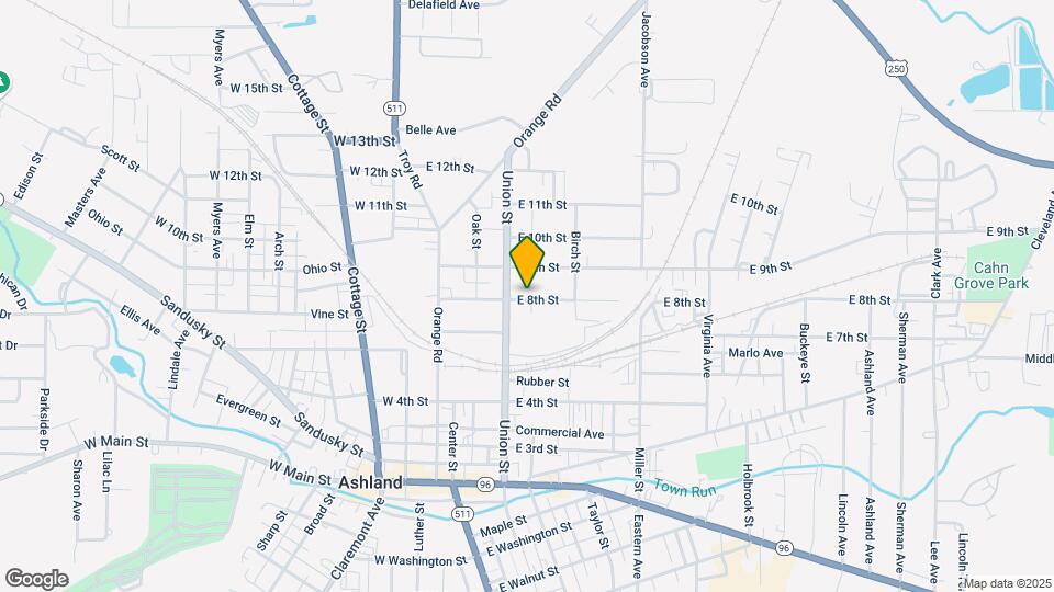 220 E 8th St Mapa y Detalles de la Ubicación