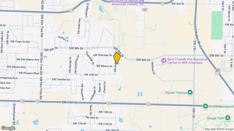 829 SW Arrowhead Dr Map and Location Details