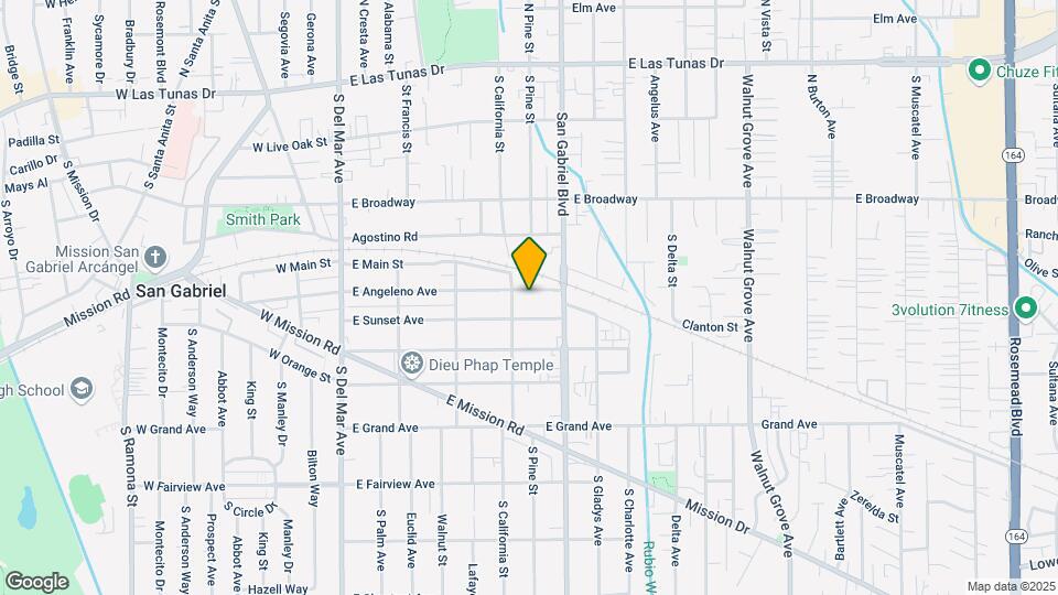 712 E Angeleno Ave Map and Location Details