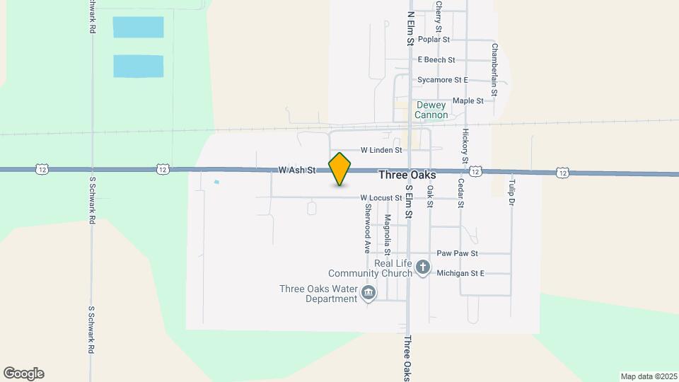 212 W Locust St Map and Location Details