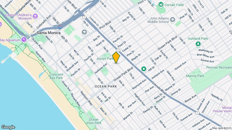 2454 7th St Map and Location Details