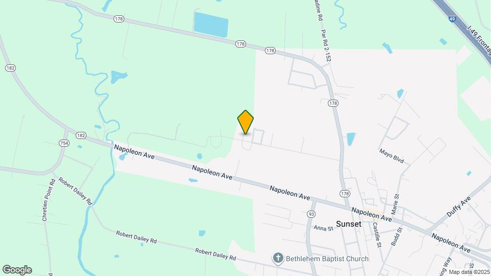 Bloomfield Apartment Complex and Nearby Sunset Apartments For Rent