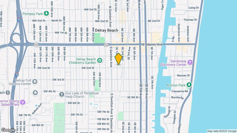 111 SE 2nd St Map and Location Details