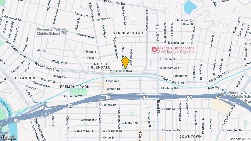 323 W Glenoaks Blvd Map and Location Details