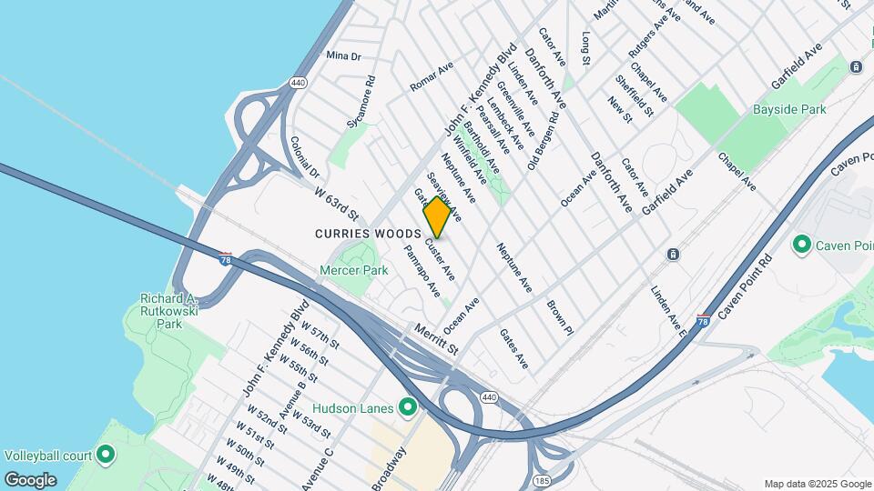 170 Custer Ave Mapa y Detalles de la Ubicación