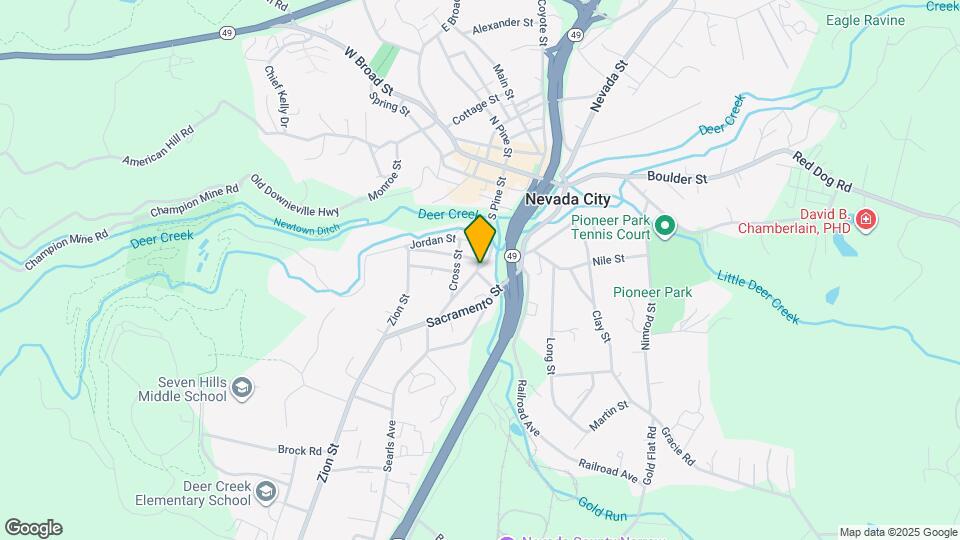 337 S Pine St Map and Location Details