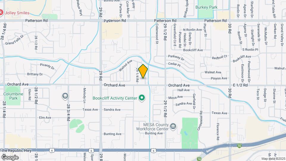 553 Garfield Dr Map and Location Details