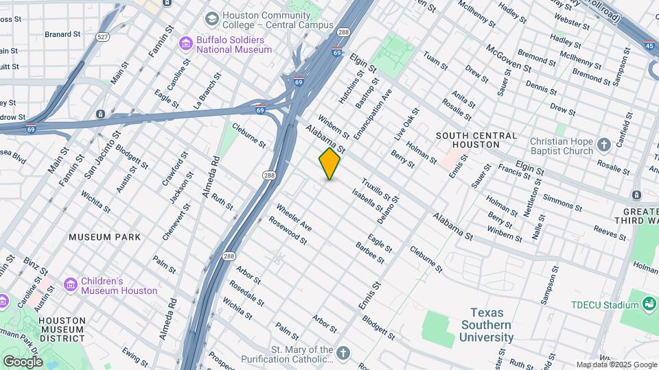 2403 Cleburne St Map and Location Details