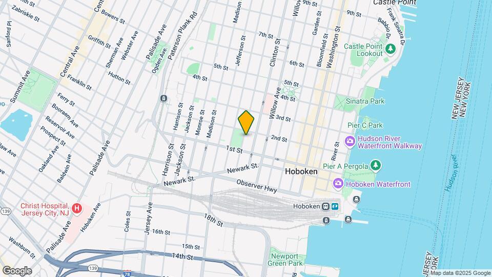 115-131 Grand St Map and Location Details