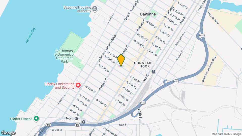 34 W 18TH St Map and Location Details