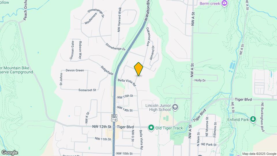 1610 Oakwood Ave Map and Location Details