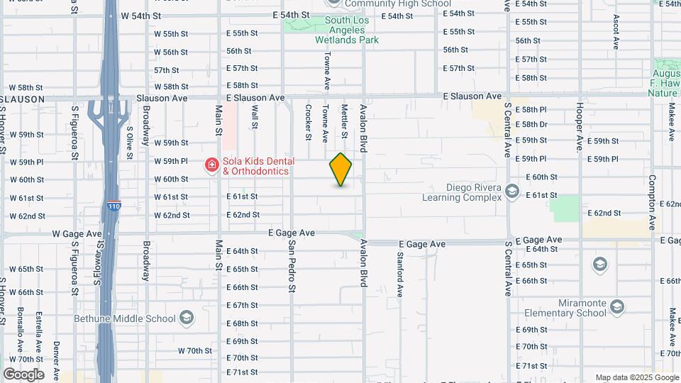423 E 61st St Map and Location Details