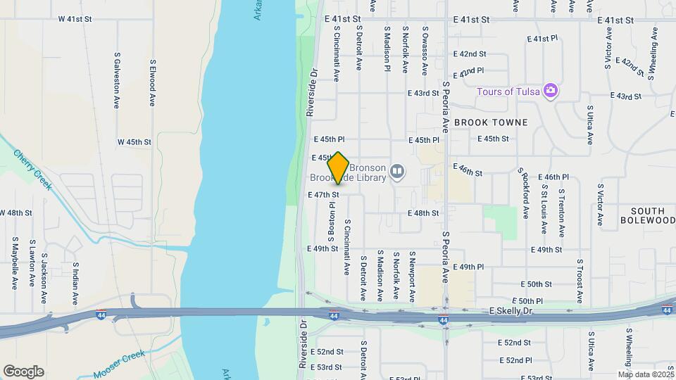 127 E 47th St Map and Location Details