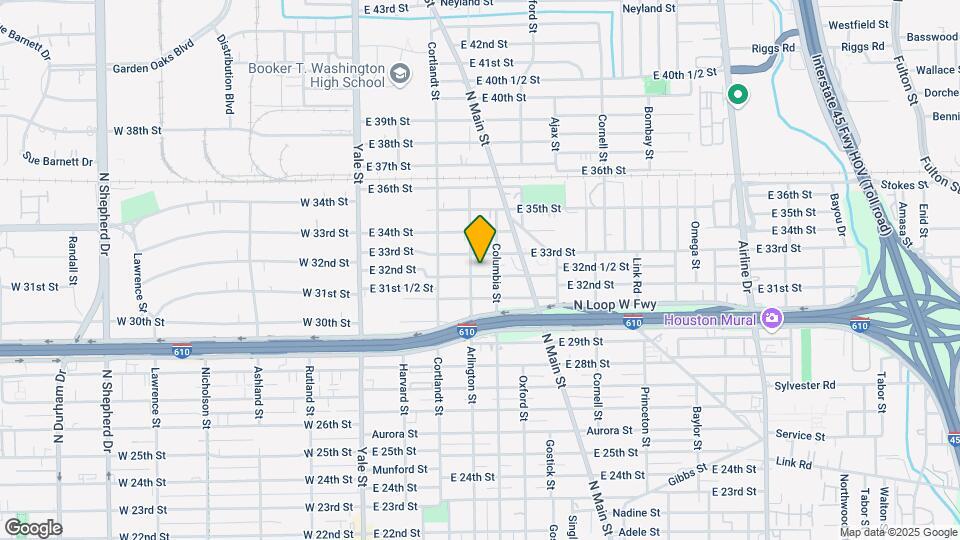 405 E 32nd St Map and Location Details
