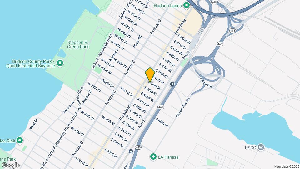 16 E 44th St Map and Location Details