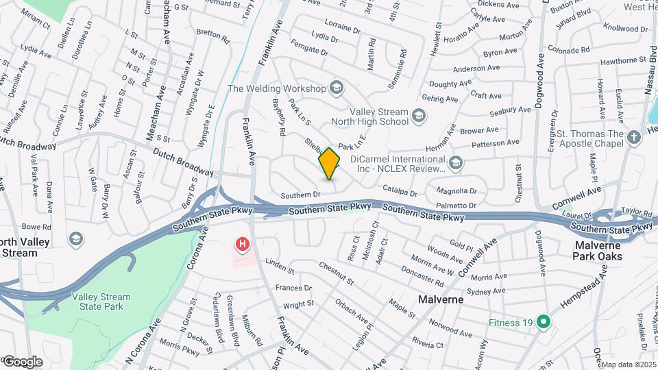 977 Woodcliff Dr Map and Location Details