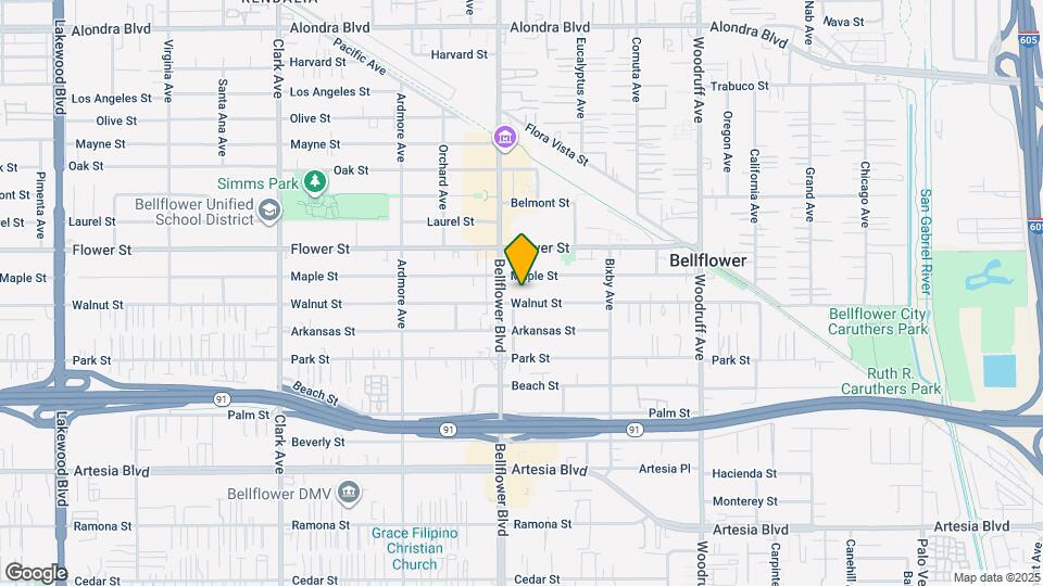 9823-9827 Walnut St Mapa y Detalles de la Ubicación