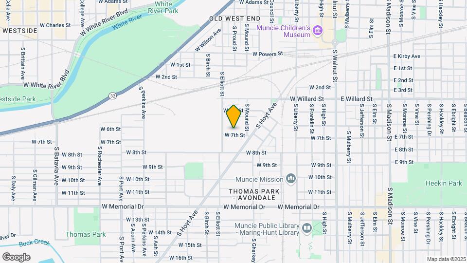 904 W 7th St Map and Location Details