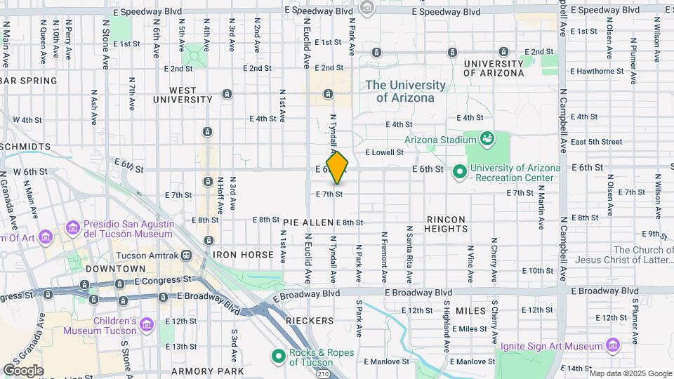 903 E 7th St Mapa y Detalles de la Ubicación