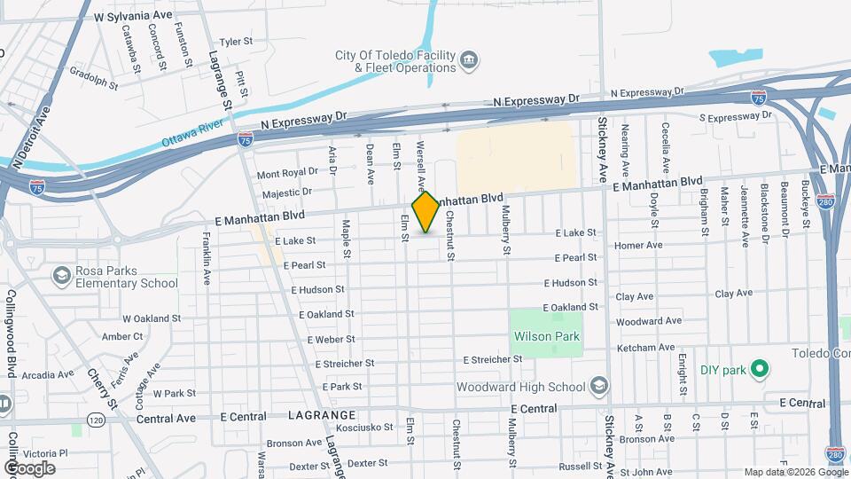 424 E Lake St Map and Location Details