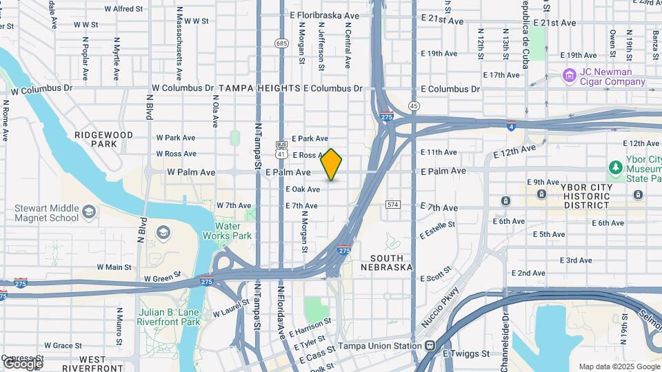 402 E Oak Ave Map and Location Details