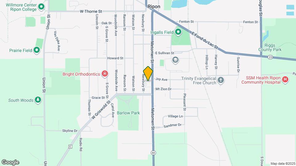 933 Newbury St Apartments and Nearby Ripon Apartments For Rent Ripon, WI