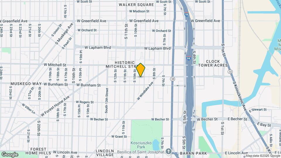 913 W Maple St Map and Location Details