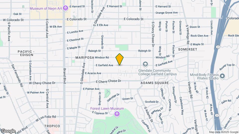 800 E Garfield Ave Map and Location Details
