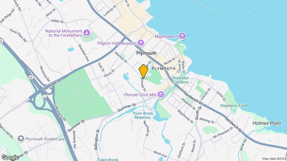 40 Russell St Map and Location Details