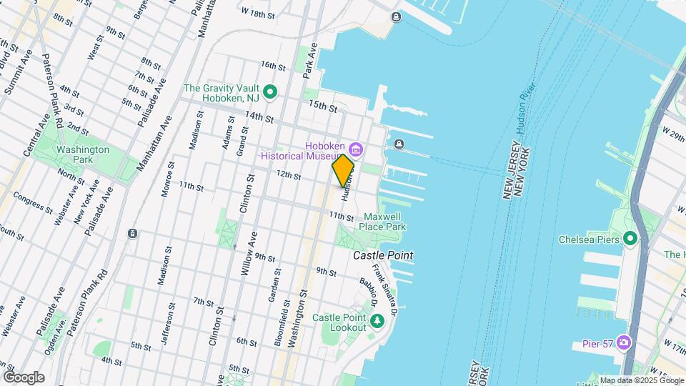 1122 Hudson St Map and Location Details