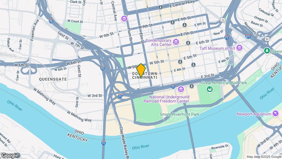 Fourth & Plum Mapa y Detalles de la Ubicación