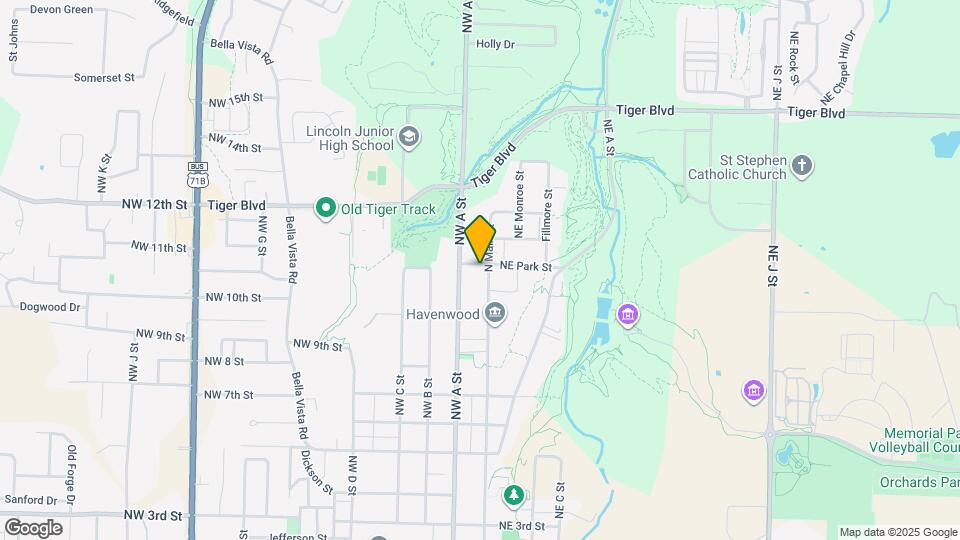 983 N Main St Map and Location Details