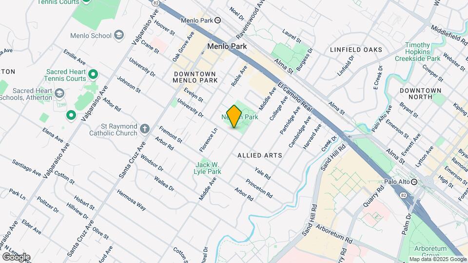 560 University Dr Map and Location Details