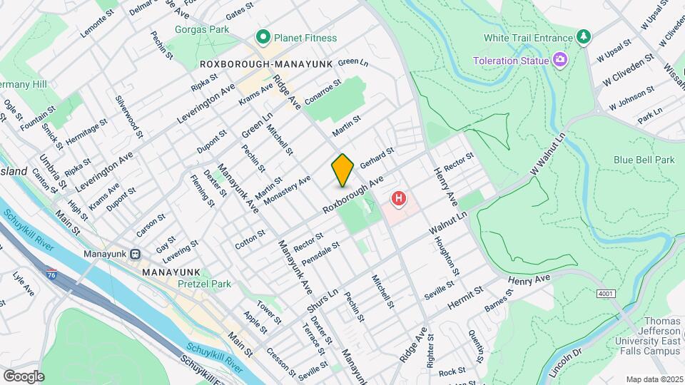 472 Roxborough Ave Map and Location Details