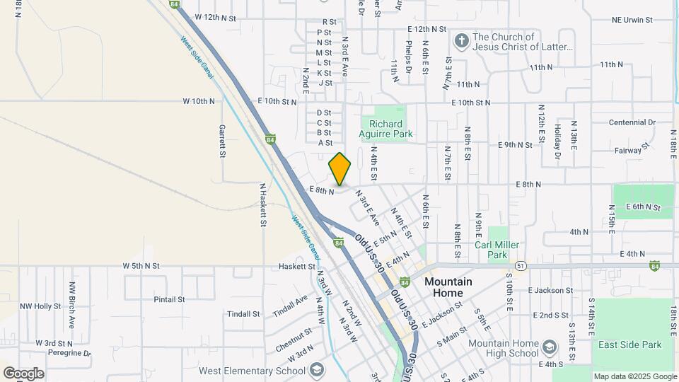 122 E 8th N Map and Location Details