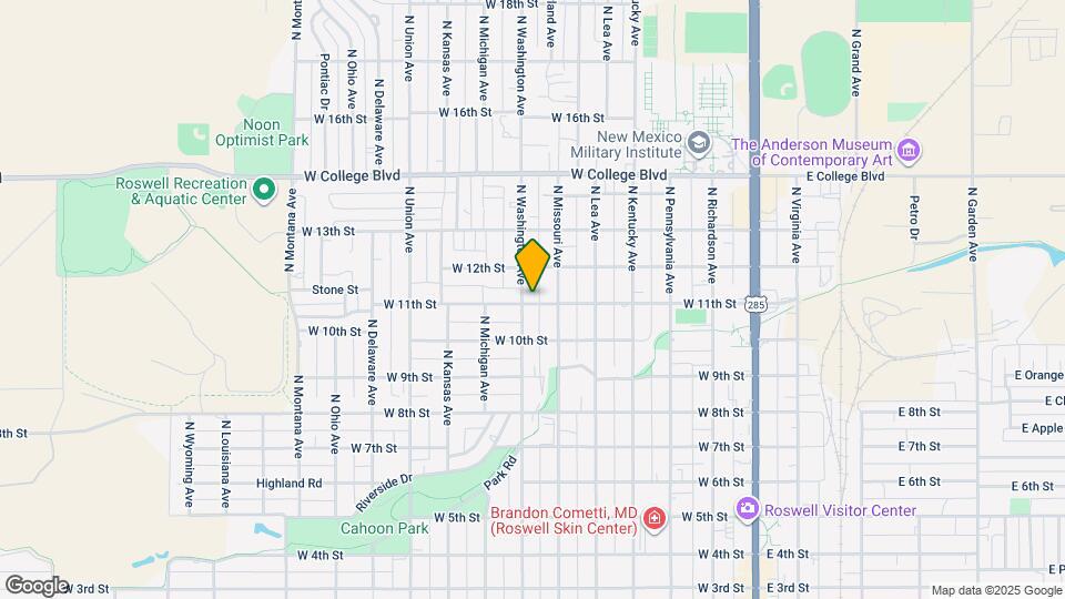 609 W 11th St Map and Location Details